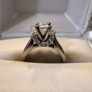 Elegant Silver Diamond Ring